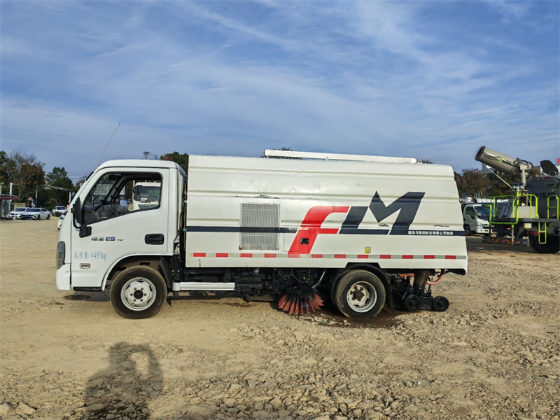 纯电动福龙马小型洗扫车短租？长租？购买？你说了算！