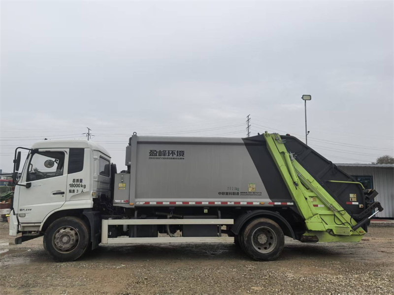 新到一台东风天锦中联15方压缩垃圾车可租可售